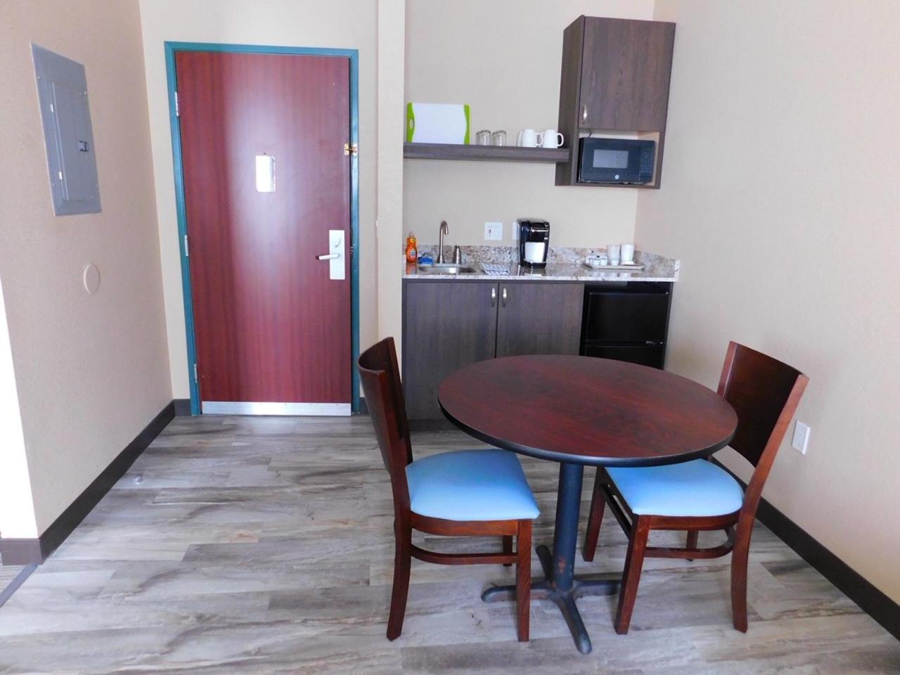 Island Suites Lake Havasu City Εξωτερικό φωτογραφία