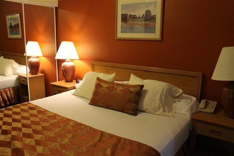 Island Suites Lake Havasu City Εξωτερικό φωτογραφία